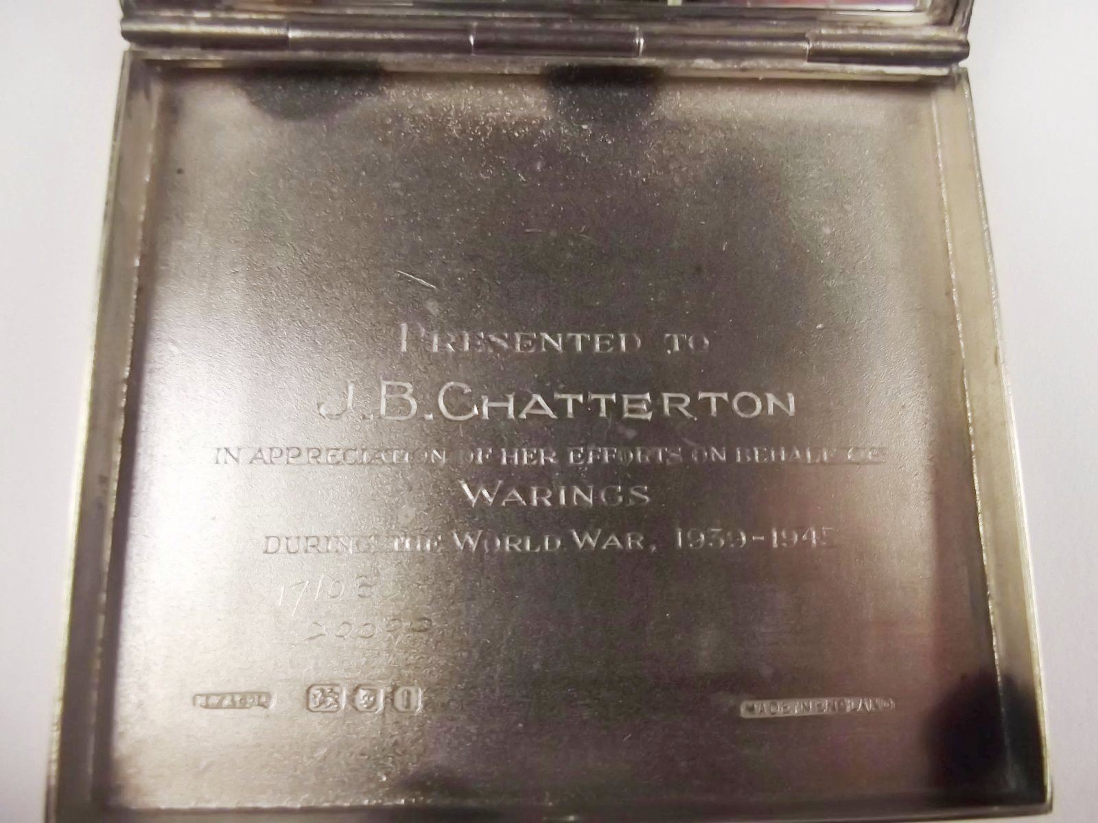WW2 Presentation Ladies Silver Compact - Image 7
