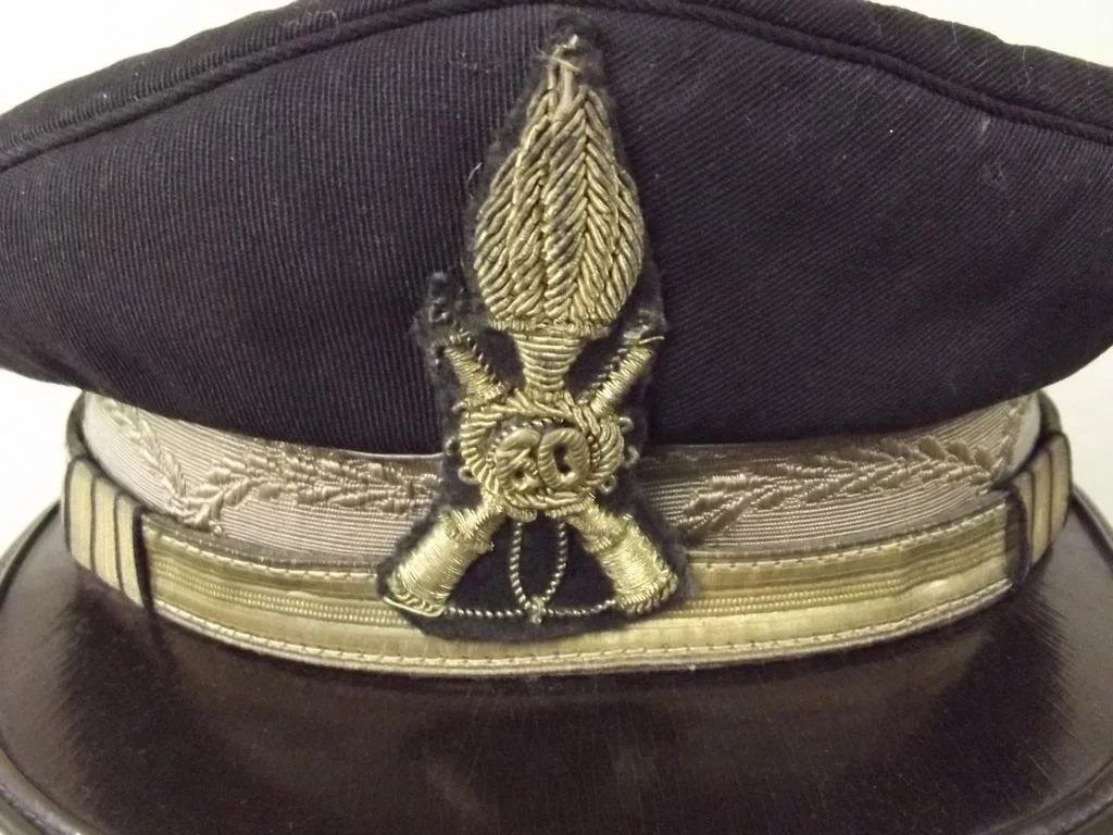 WWII Italian Army Officer’s Visor Cap 60th Line Inf. Regiment - Image 3