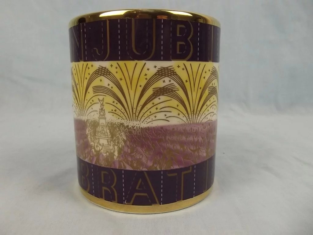 Wedgwood Queen Elizabeth II Golden Jubilee Commemorative Mug - Image 3
