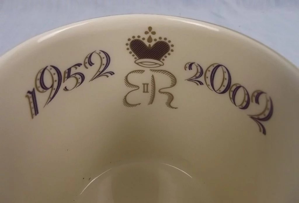 Wedgwood Queen Elizabeth II Golden Jubilee Commemorative Mug - Image 7