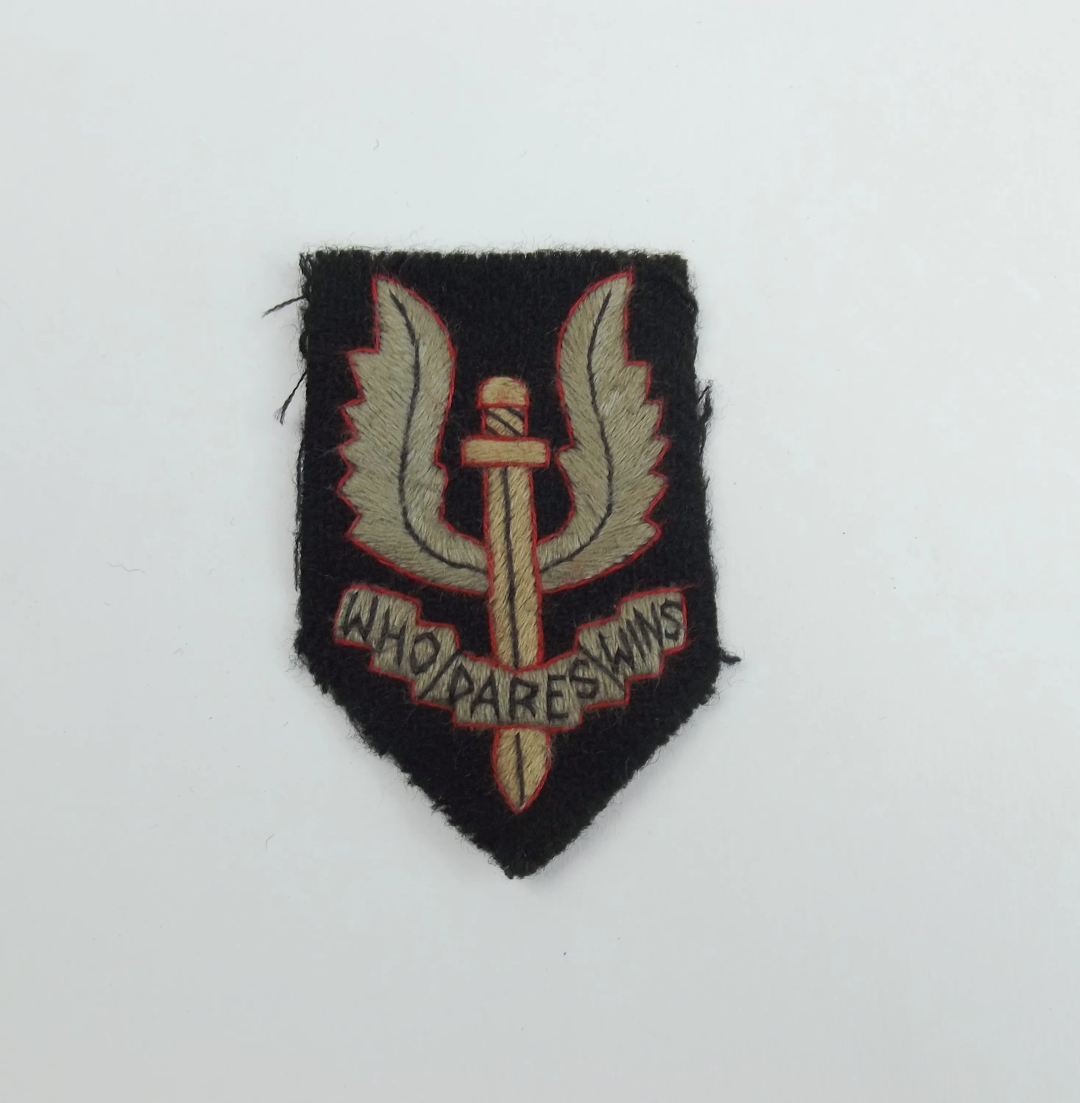 World War 2 SAS Cap Badge - Image 2