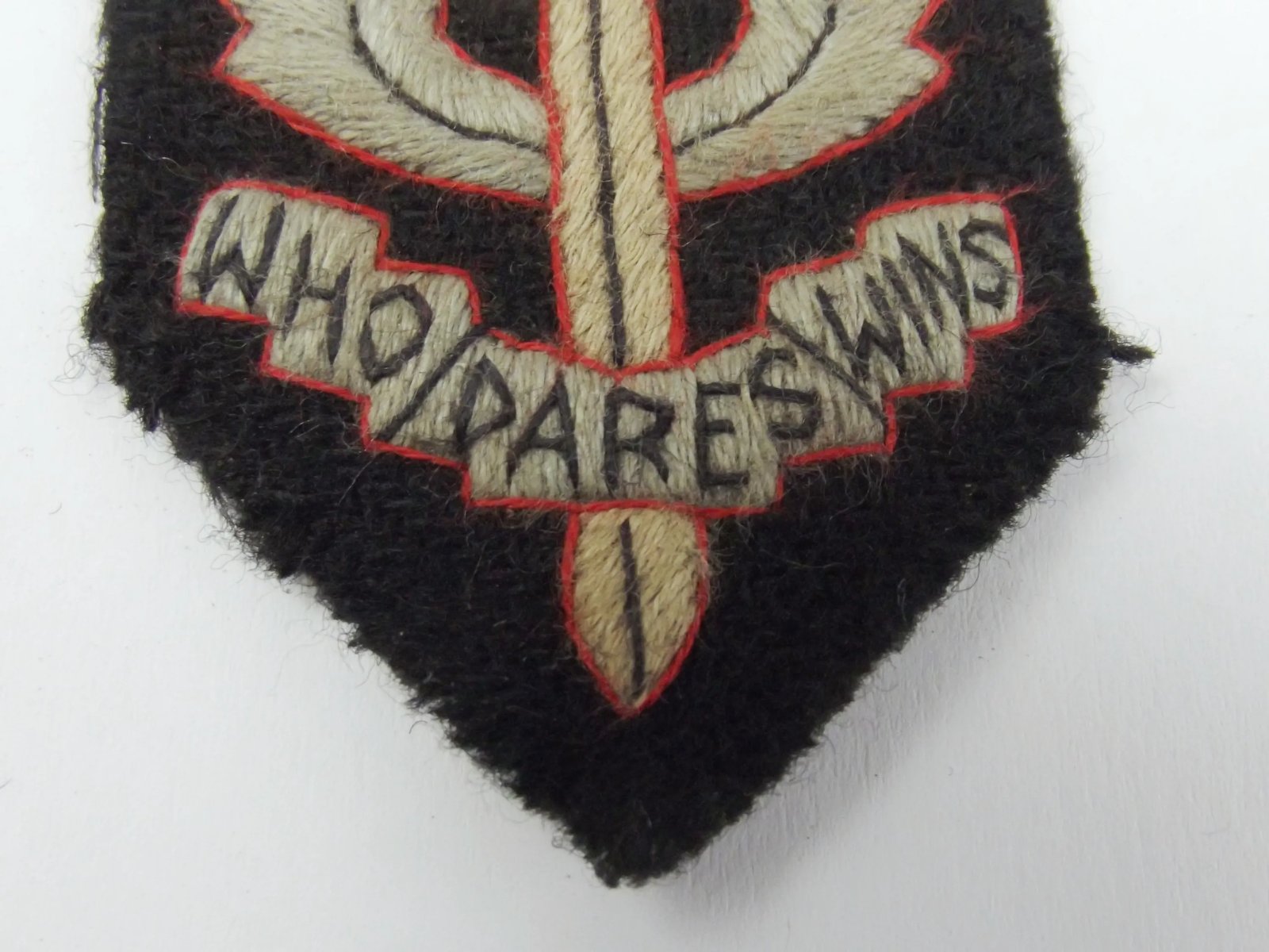 World War 2 SAS Cap Badge - Image 4