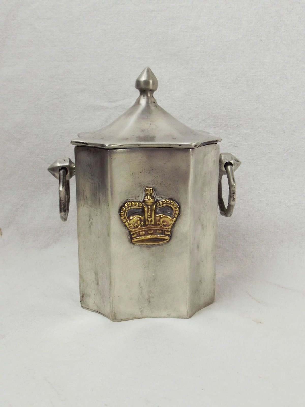 c1830 White Metal Lidded Tobacco Jar With Kings Crow Motif