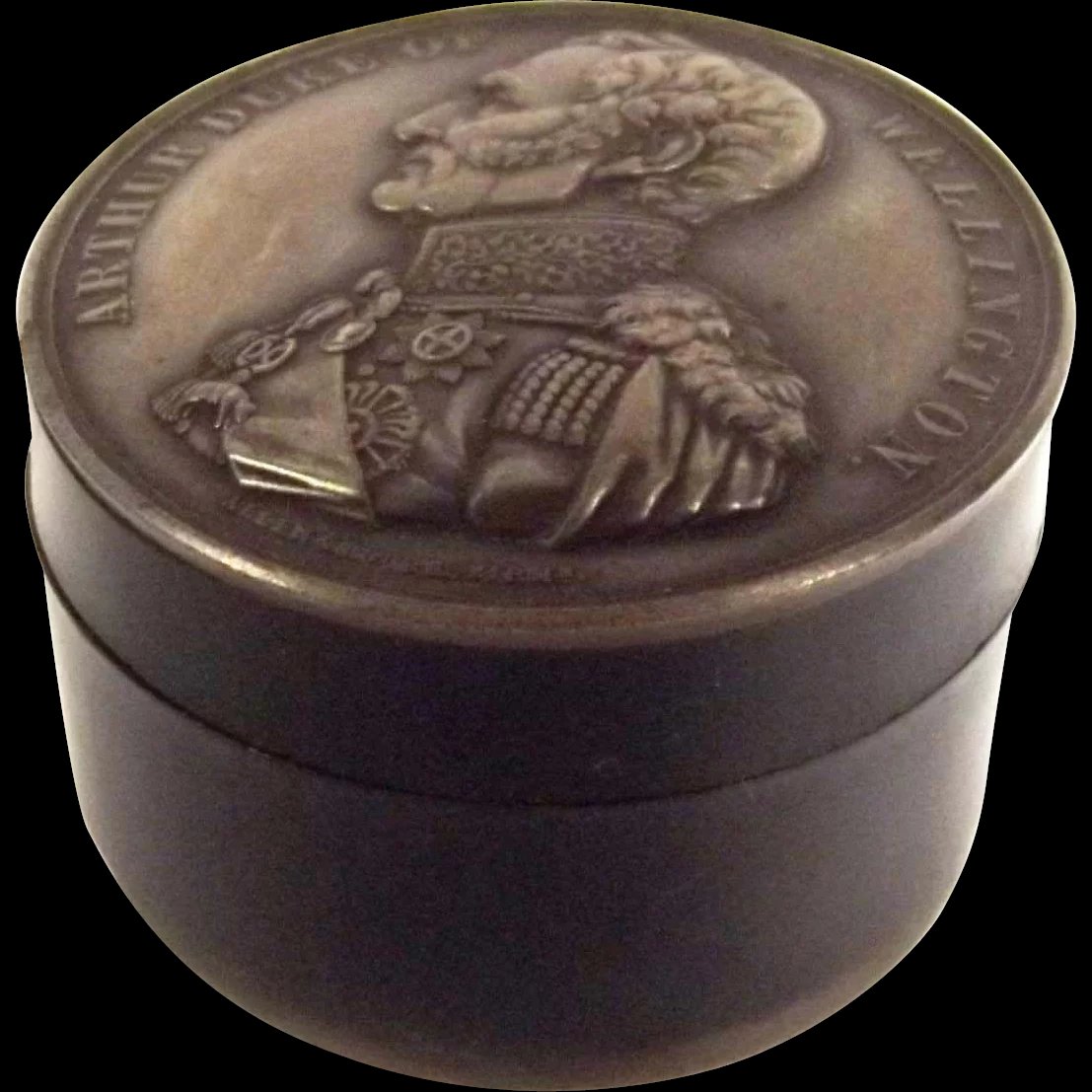c1852 Wellington Commemorative Patch Box