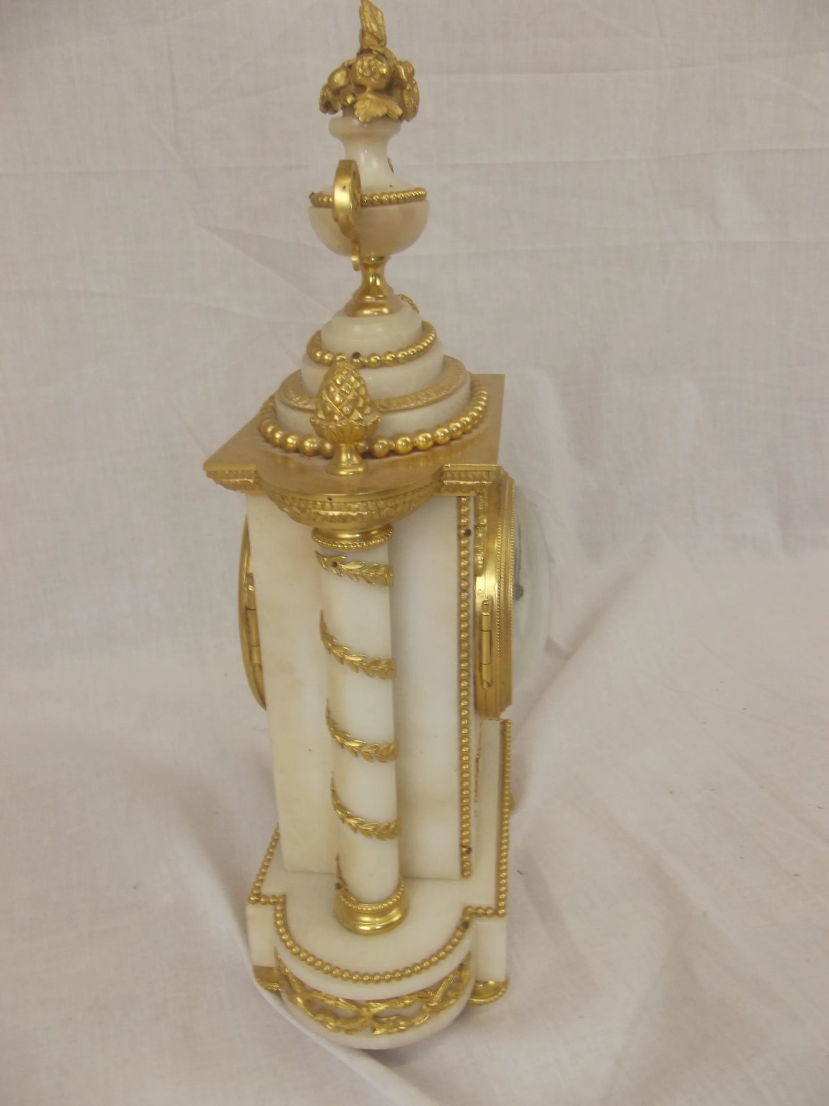 c1880 Striking French Ormolu And White Marble Mantle Clock - Image 10