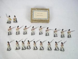 c1900/20 Austrian Grenadiers Vintage Tin Flats 20 Pieces. Boxed
