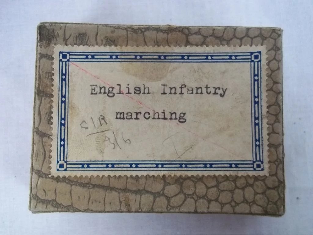 c1900/20 English Infantry Marching Vintage Tin Flats 20 Pieces. Boxed - Image 4