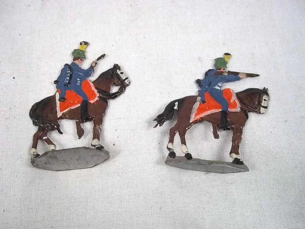 c1900/20 Hungarian Hussars Vintage Tin Flats 5 Pieces. Boxed - Image 2