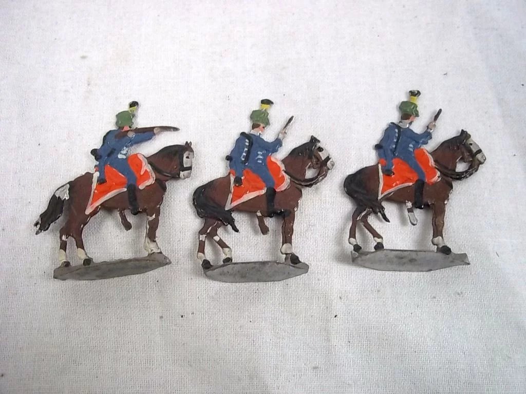 c1900/20 Hungarian Hussars Vintage Tin Flats 5 Pieces. Boxed - Image 3