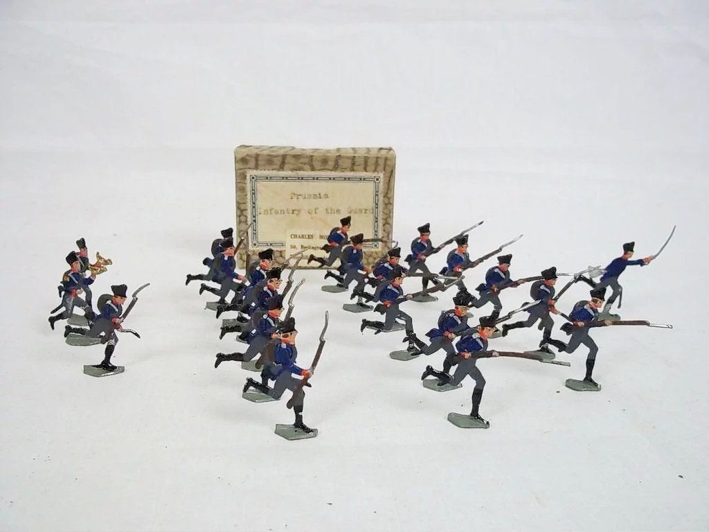 c1900/20 Prussian Infantry of the Guard Vintage Tin Flats 21 Pieces. Boxed