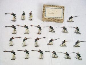 c1900/20 Russian Infantry Vintage Tin Flats 22 Pieces. Boxed