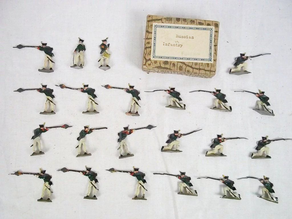 c1900/20 Russian Infantry Vintage Tin Flats 22 Pieces. Boxed
