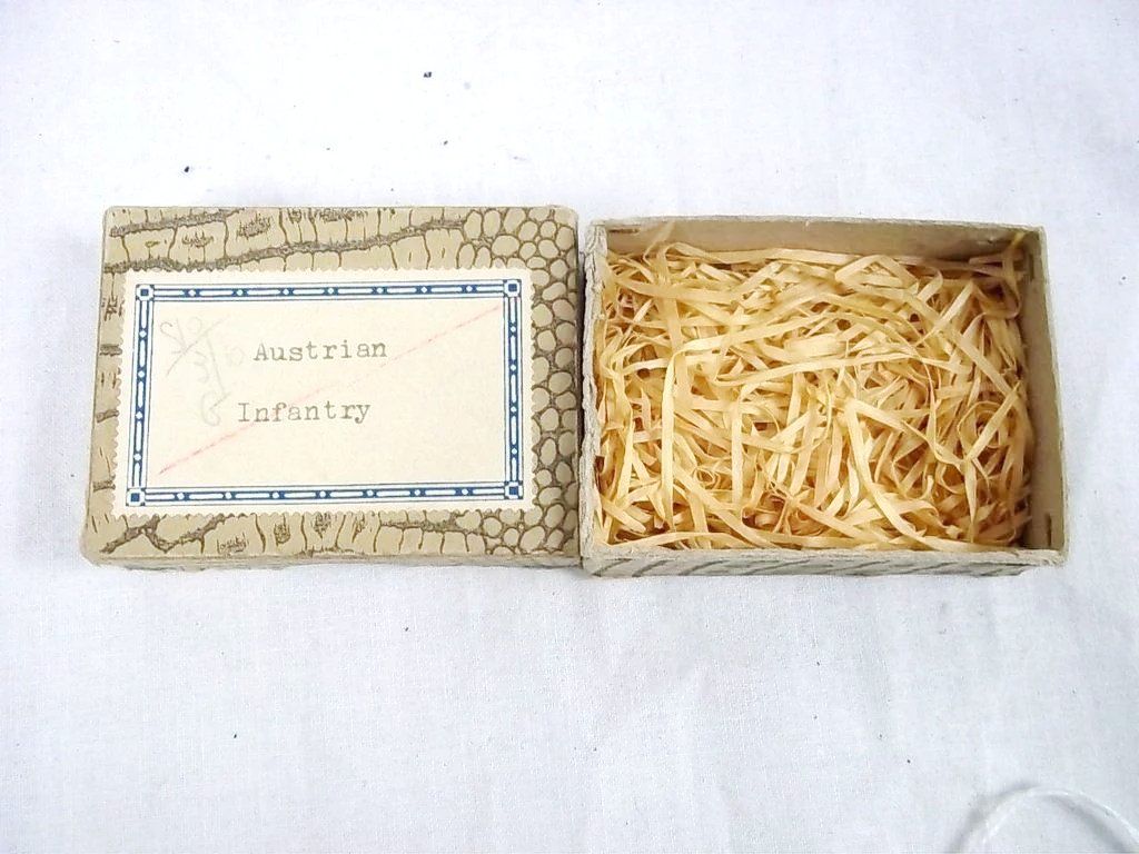 c1900/20 "Austrian Infantry" Vintage Tin Flats 19 Pieces. Boxed - Image 6