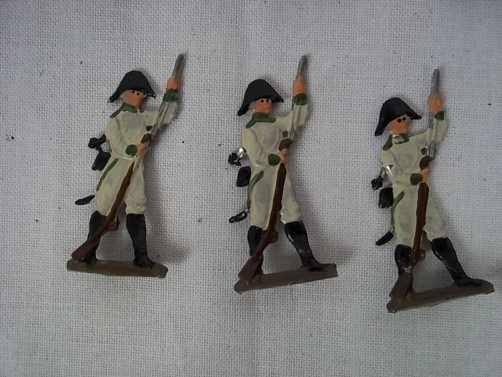 c1900/20 "Spanish Infantry Firing" Vintage Tin/Lead Flats 20 Pieces. Boxed - Image 5