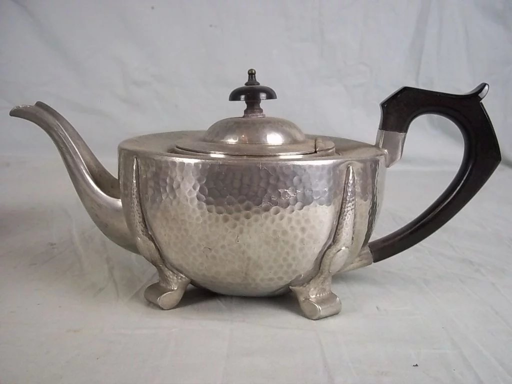 c1940 Arts & Crafts Style Hammered Pewter 3 Piece Tea Service By A.E. Poston - Image 5