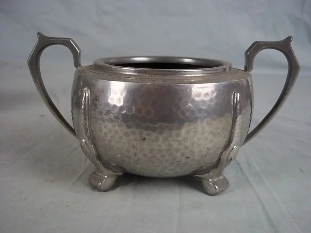 c1940 Arts & Crafts Style Hammered Pewter 3 Piece Tea Service By A.E. Poston - Image 6