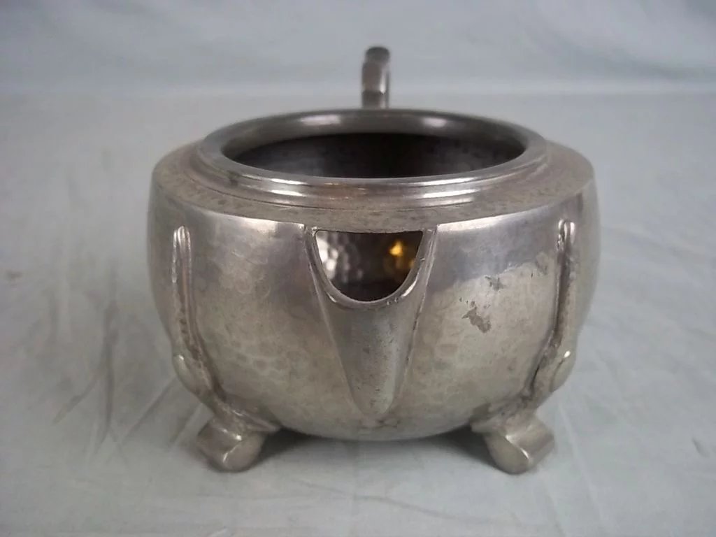 c1940 Arts & Crafts Style Hammered Pewter 3 Piece Tea Service By A.E. Poston - Image 9