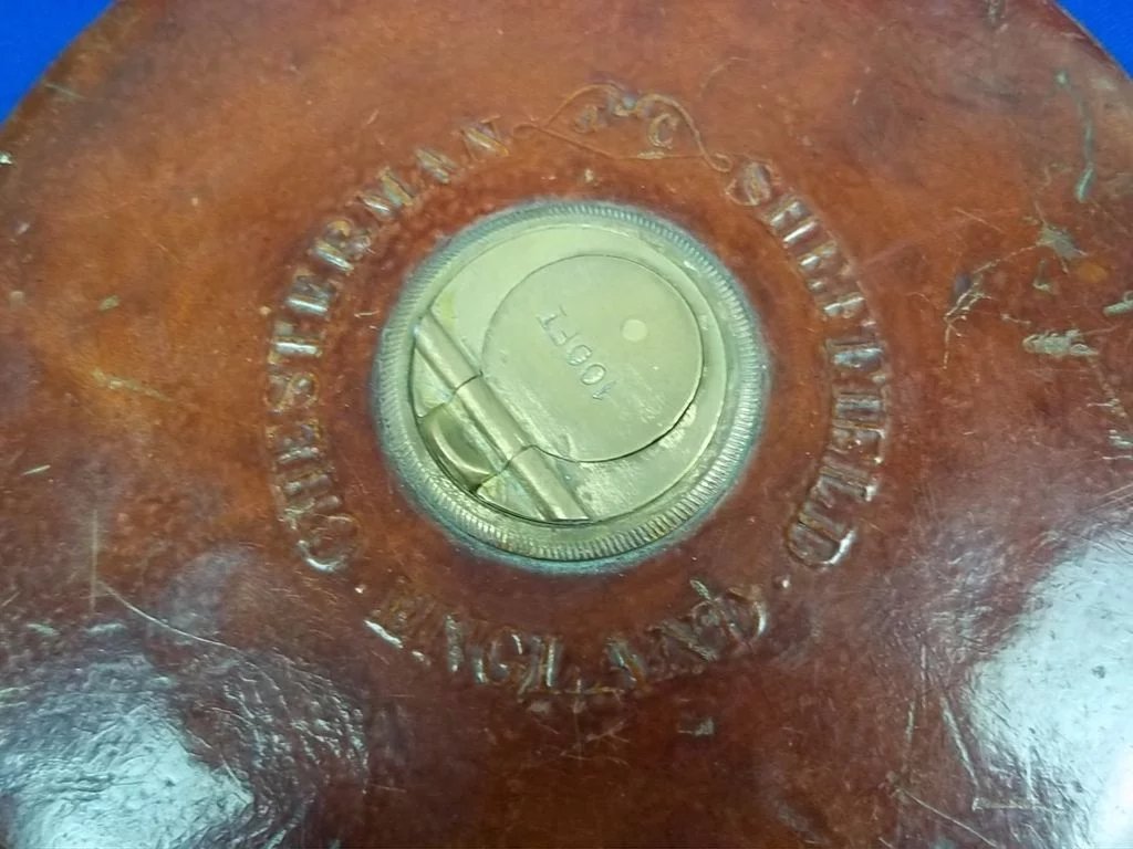 c1950 100 Foot Leather Bound Tape Measure By Chesterman Of Sheffield - Image 5