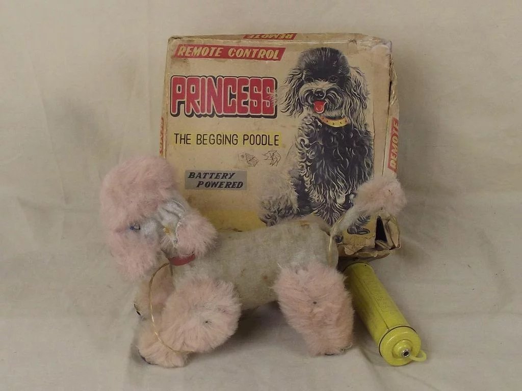 c1950 Alps Princess The Begging Poodle Battery Powered Dog - Image 2