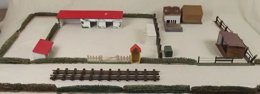 c1950 Farm Model, Made in Britain - Image 3