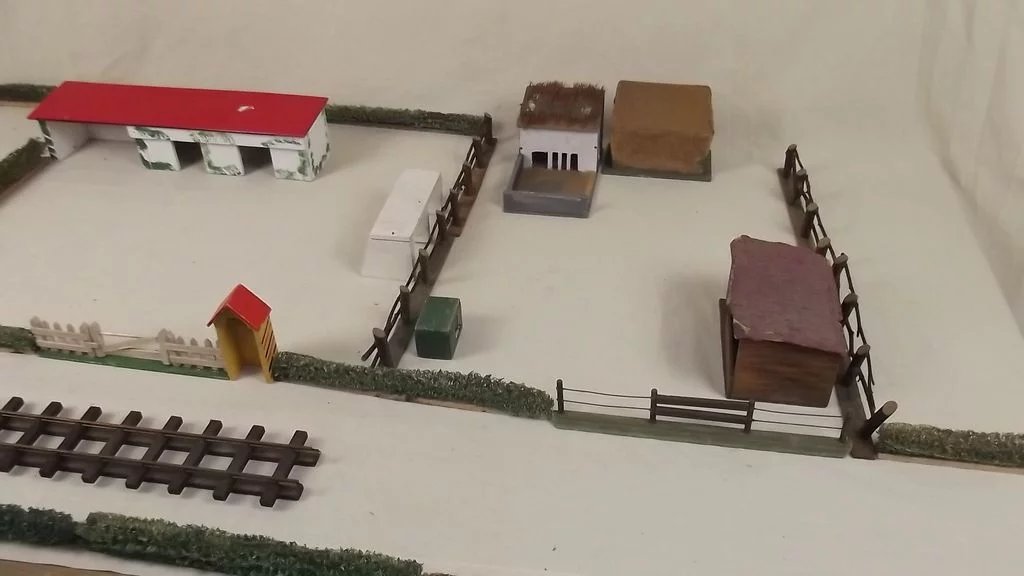 c1950 Farm Model, Made in Britain - Image 9