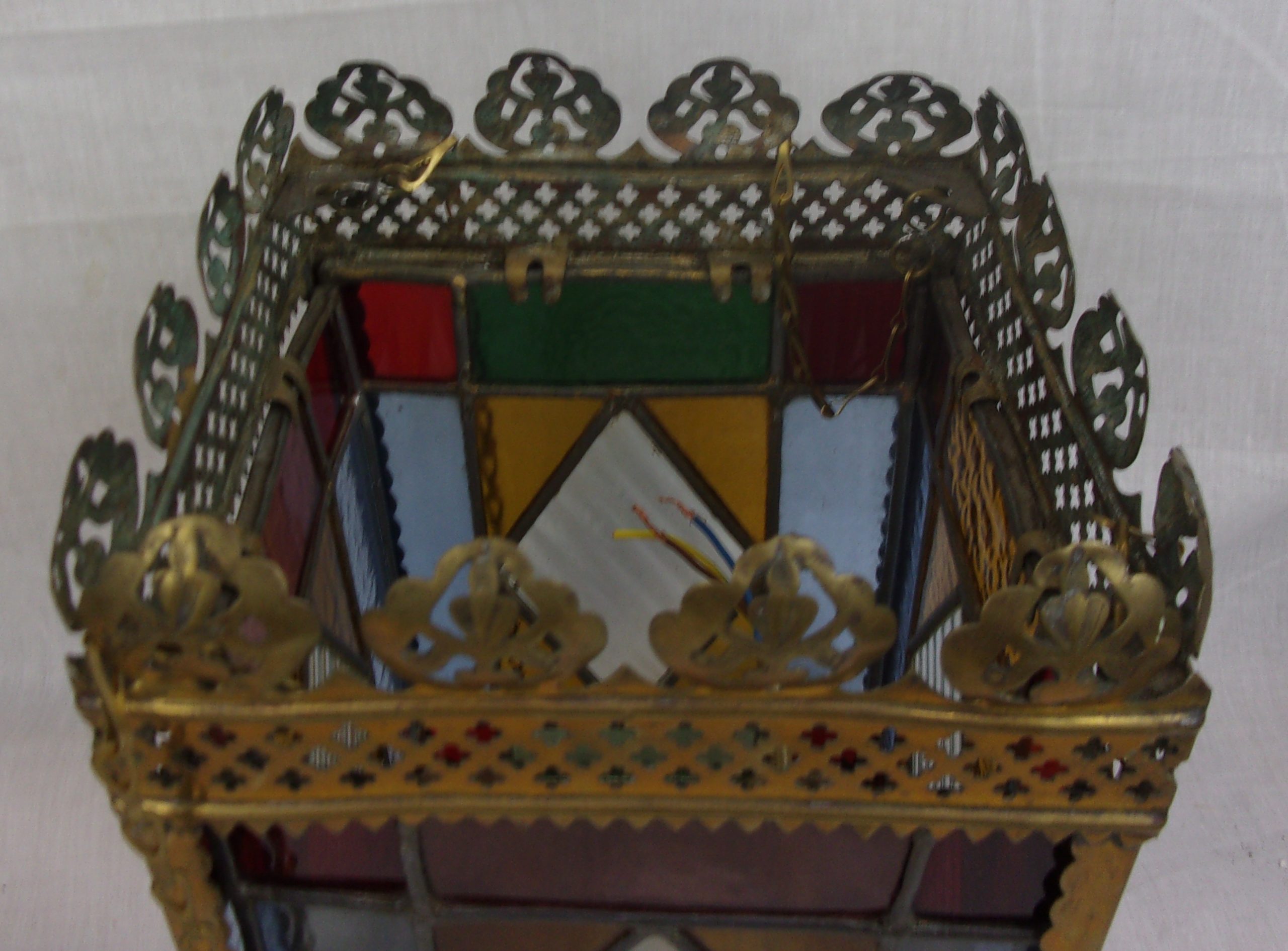 Late Victorian Brass Framed Stained Glass Hall Lantern - Image 3