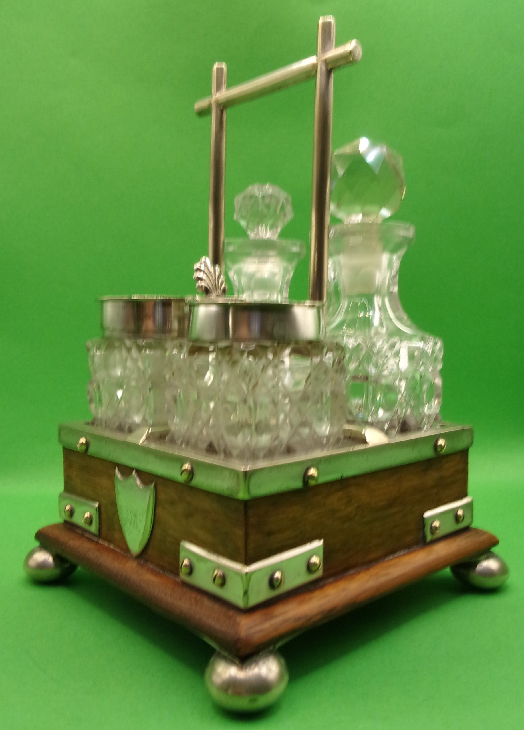 Silver Plated And Oak Cruet Set In The Manner Of Christopher Dresser - Image 3