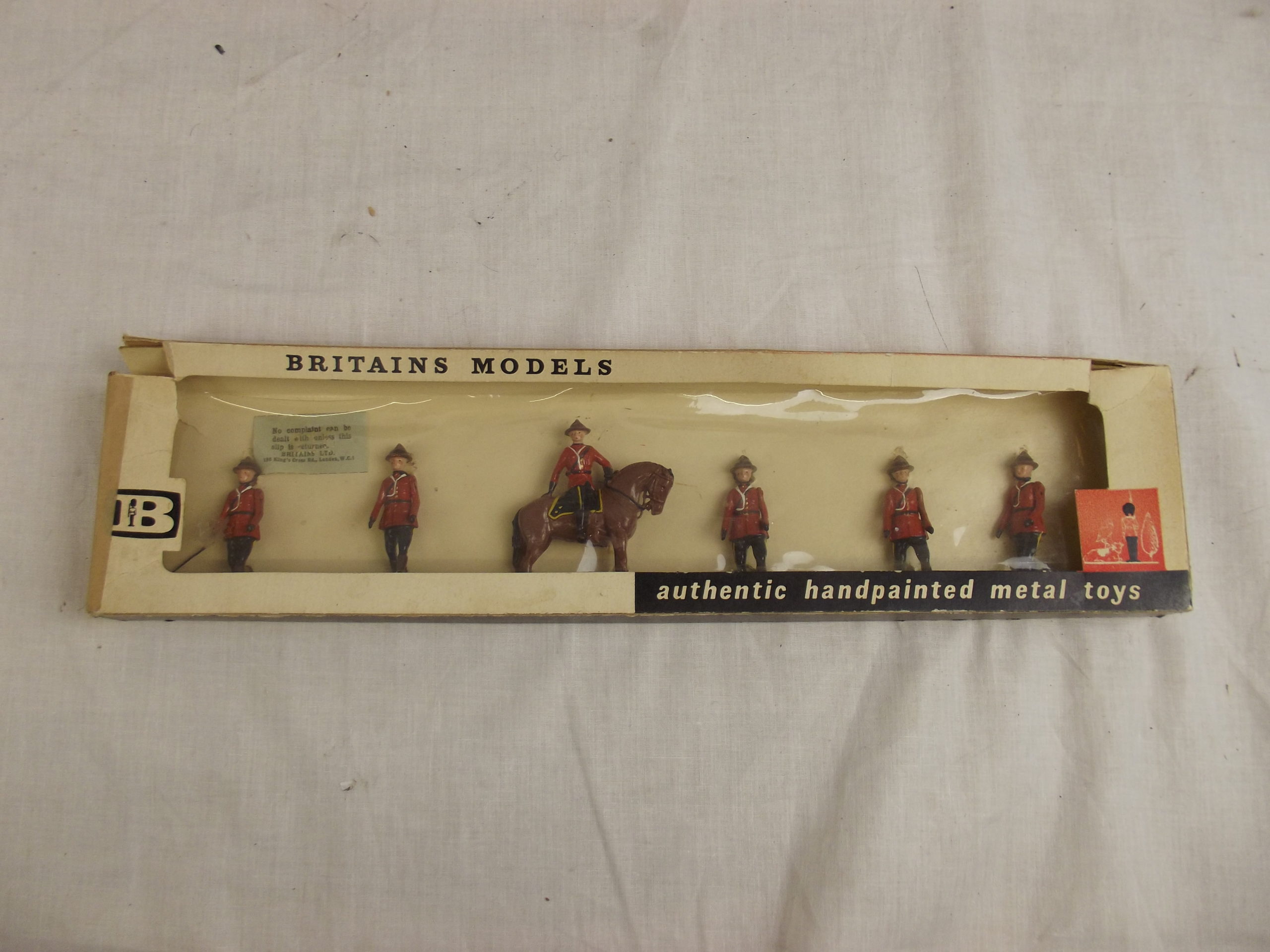 Britains Toy Soldiers Canada R.C.M.P. Dismounted Set 9156