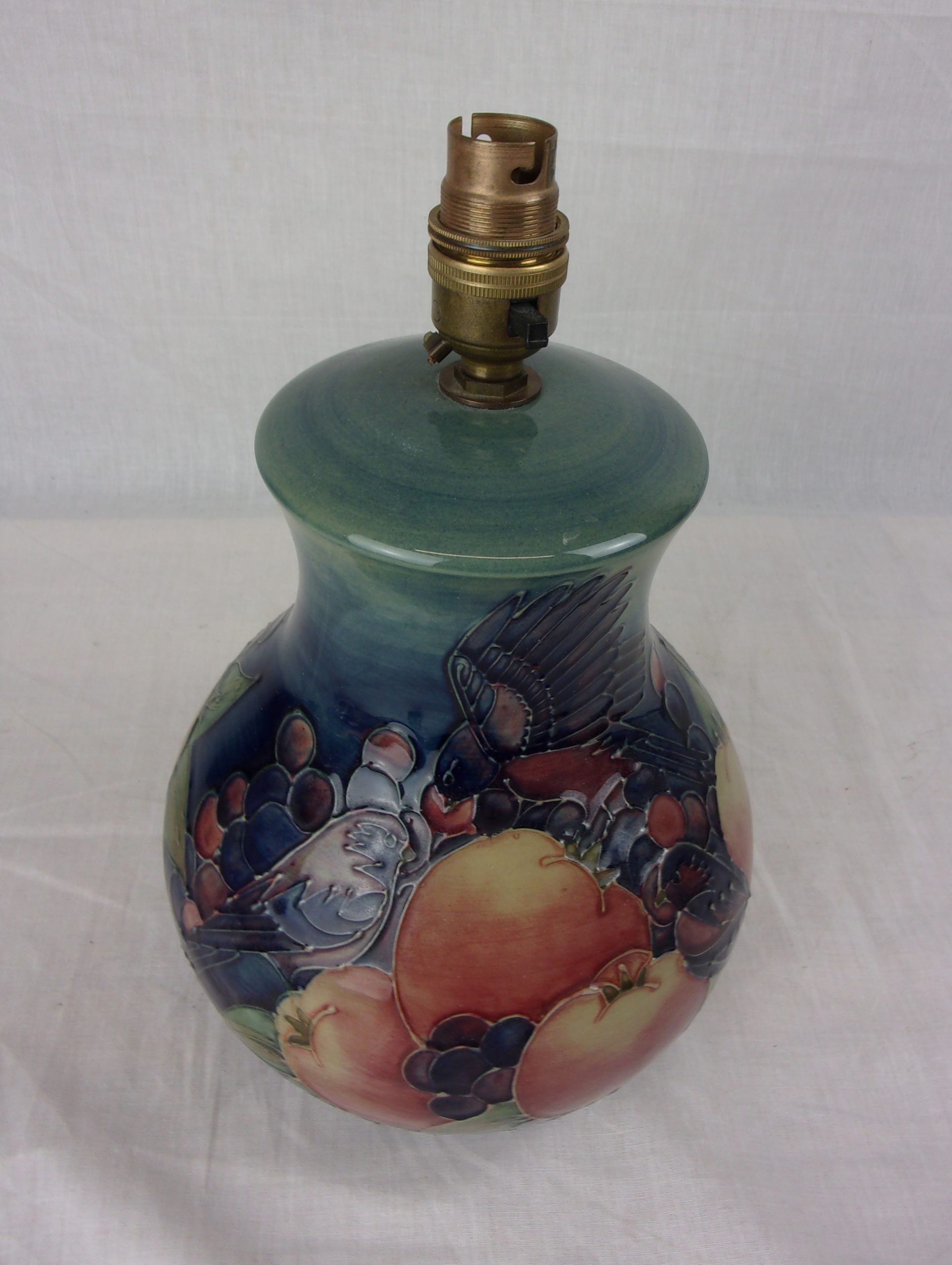 Moorcroft Blue Finches Ovoid Table Lamp - Image 10