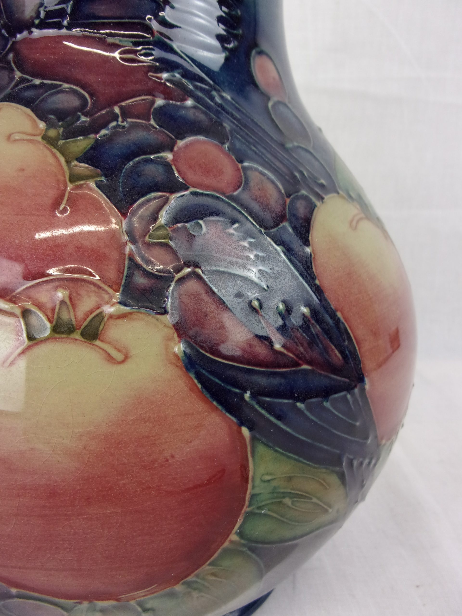 Moorcroft Blue Finches Ovoid Table Lamp - Image 5