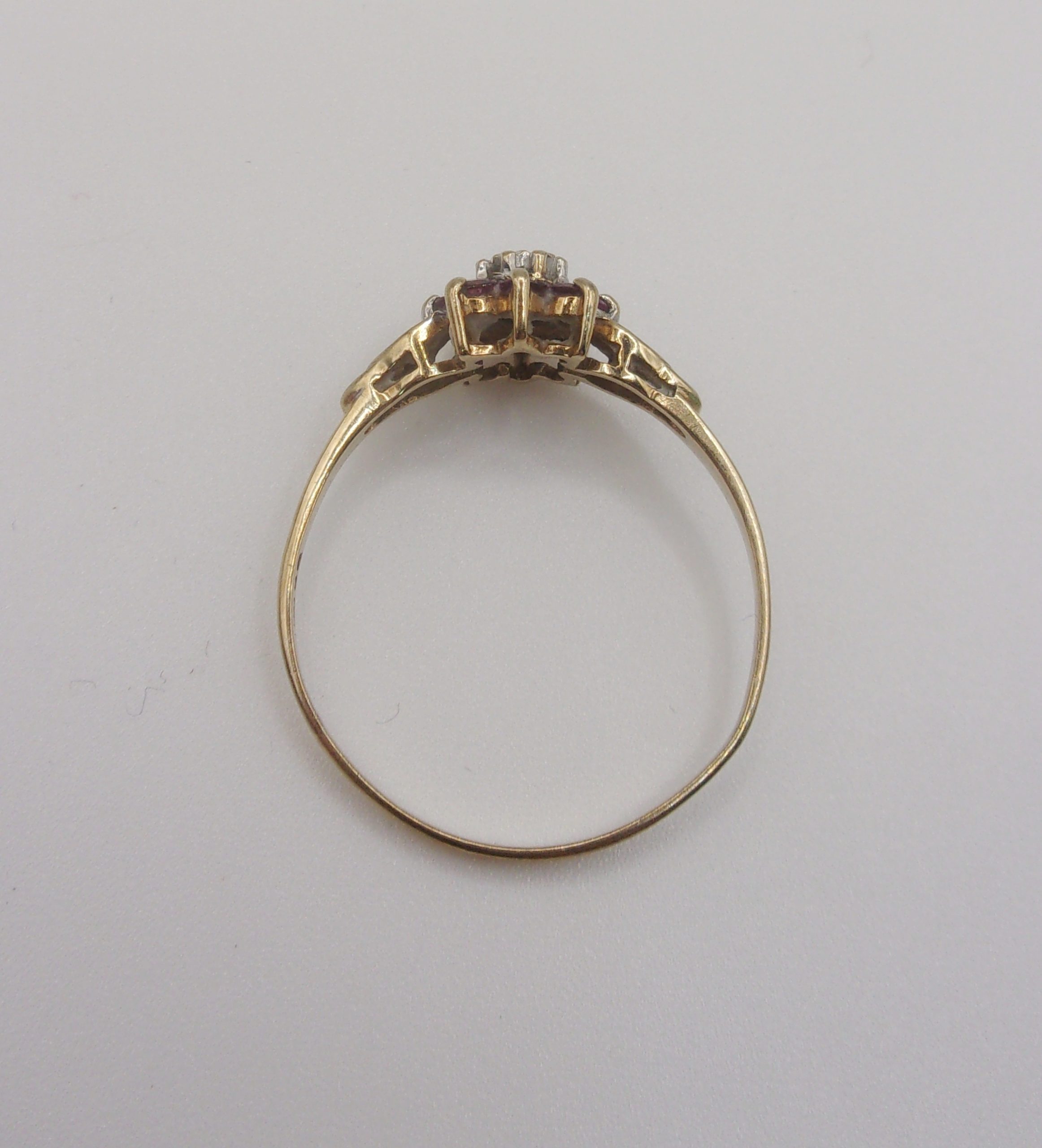 9ct Yellow Gold Ruby & Diamond Flower Head Ring UK Size V+ US 11 - Image 6