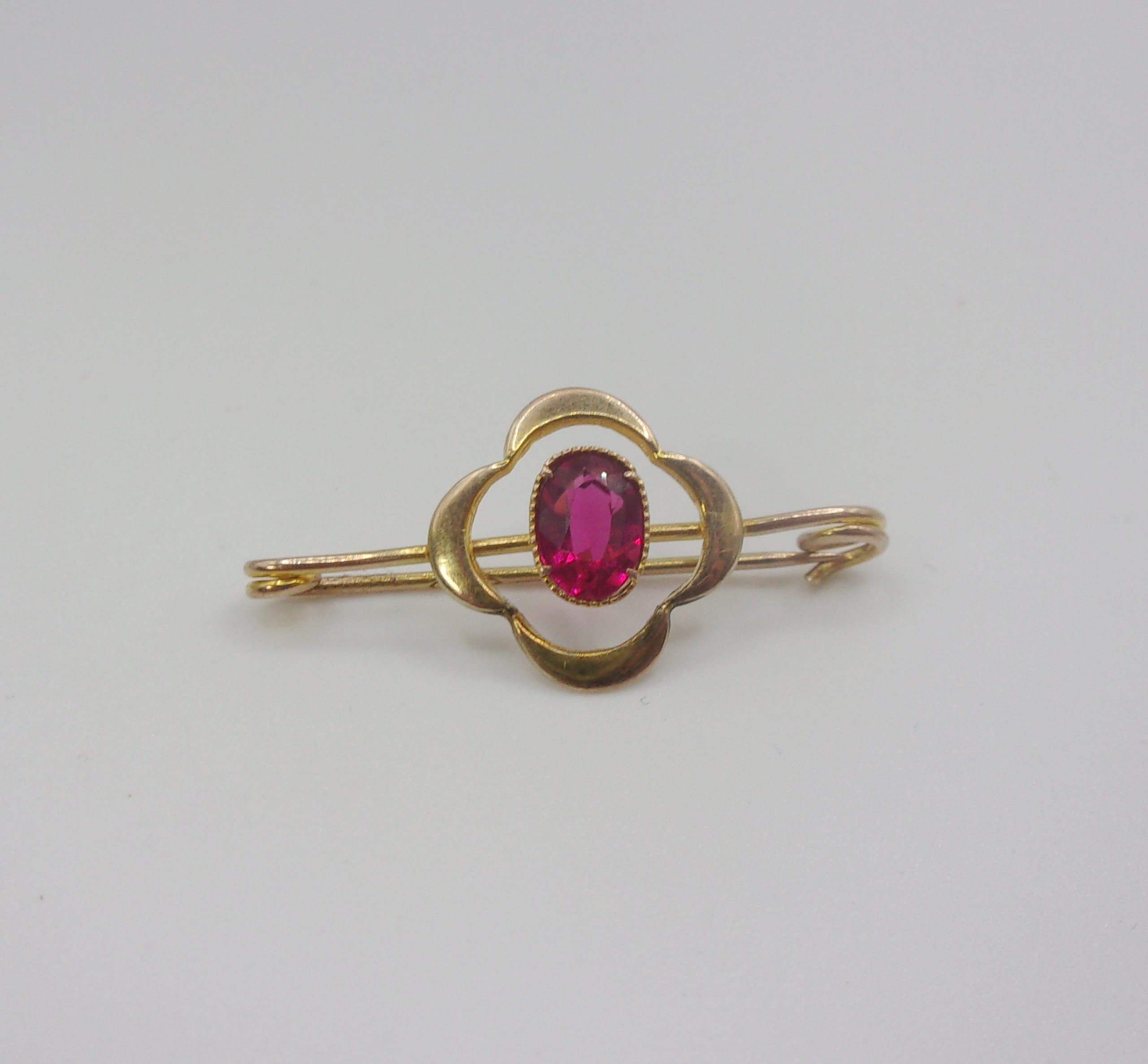 9ct Yellow Gold & Paste Flower Brooch