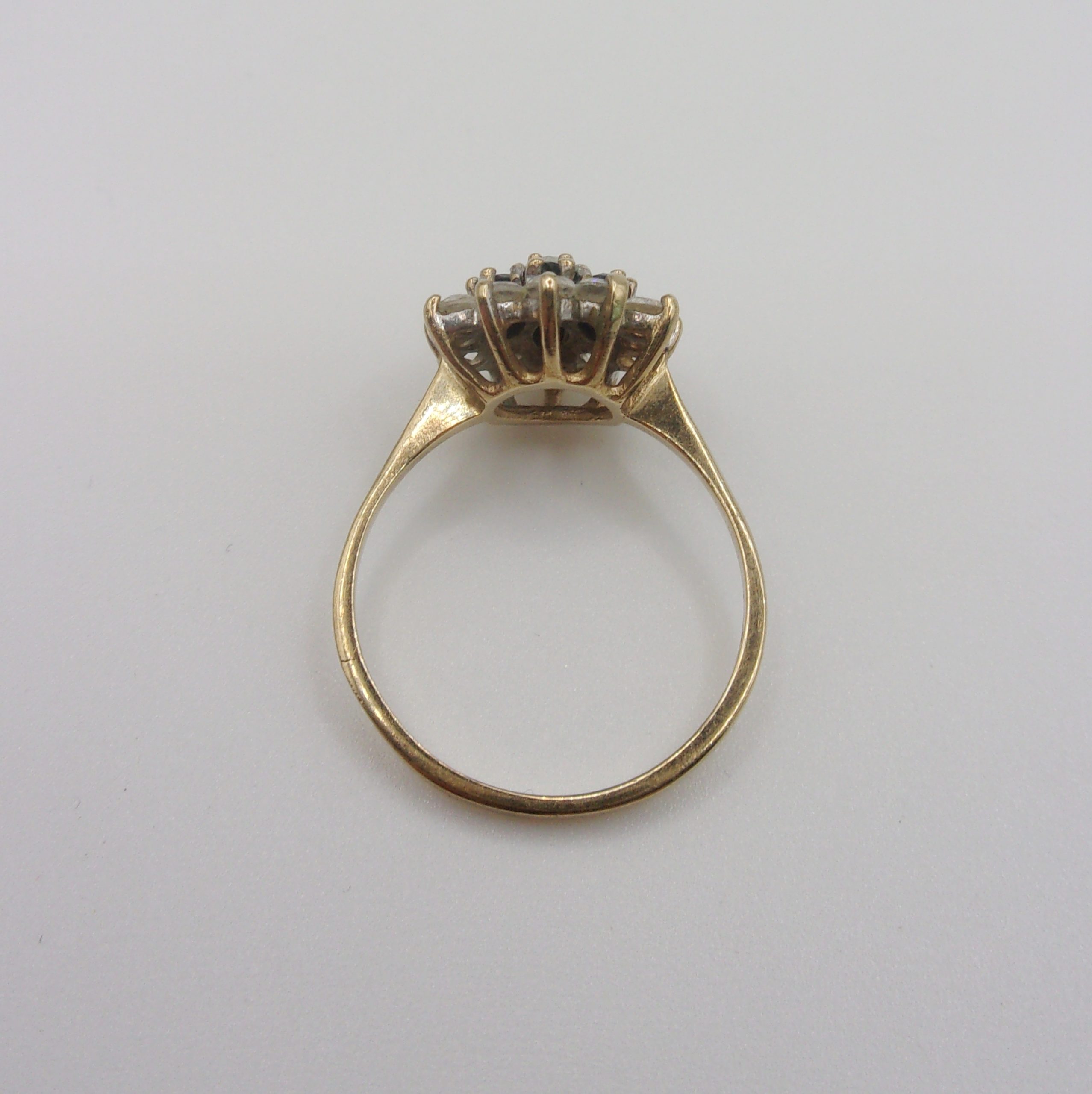 9ct Yellow Gold Sapphire & Cubic Zirconia Flower Head Ring UK Size M+ US 6 ¼ - Image 5