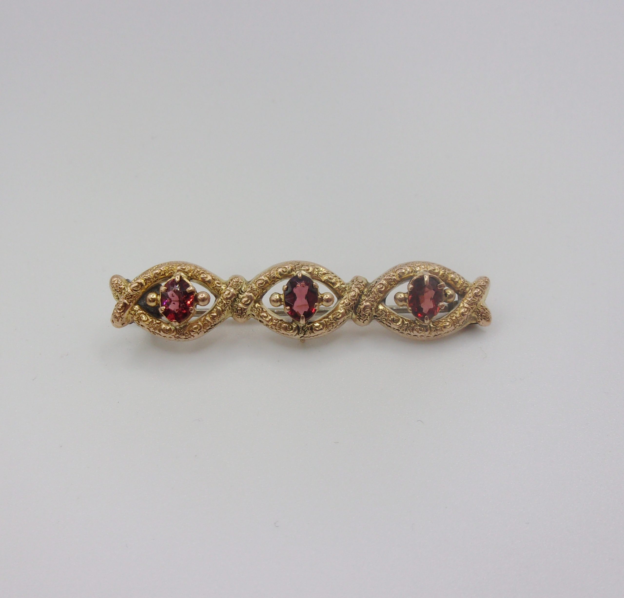 9ct Yellow Gold & Glass Brooch c1910