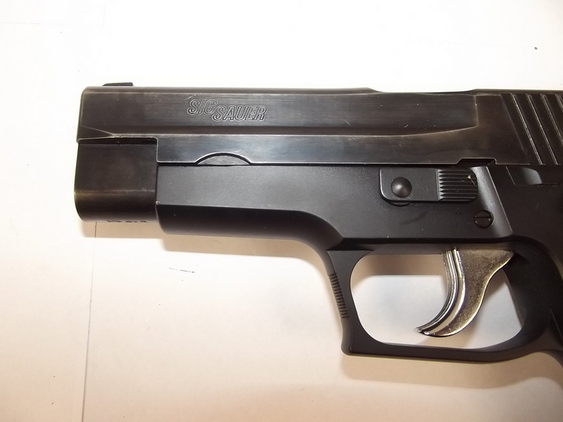 Deactivated P226 Sig Sauer Automatic Pistol - Image 8