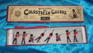 Britains Toy Soldiers Set 120 Coldstream Guards Kneeling Original Whisstock Box