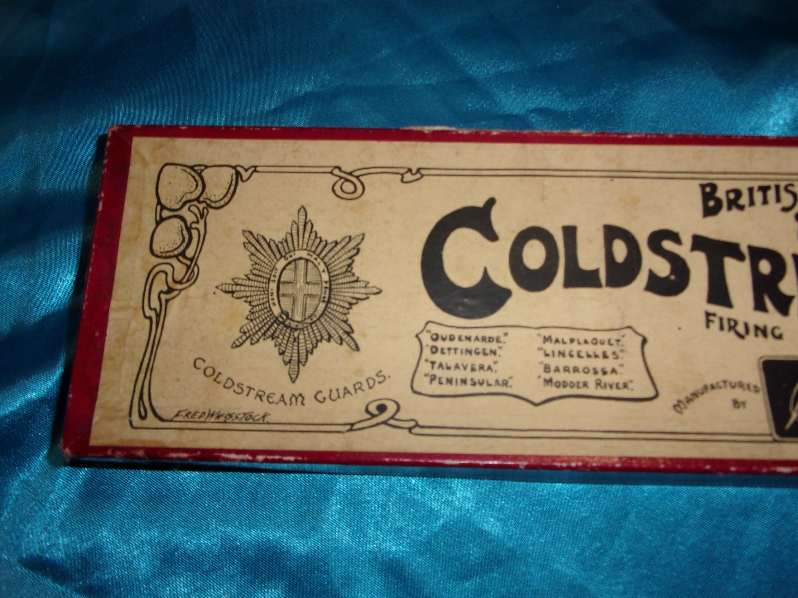 Britains Toy Soldiers Set 120 Coldstream Guards Kneeling Original Whisstock Box - Image 6