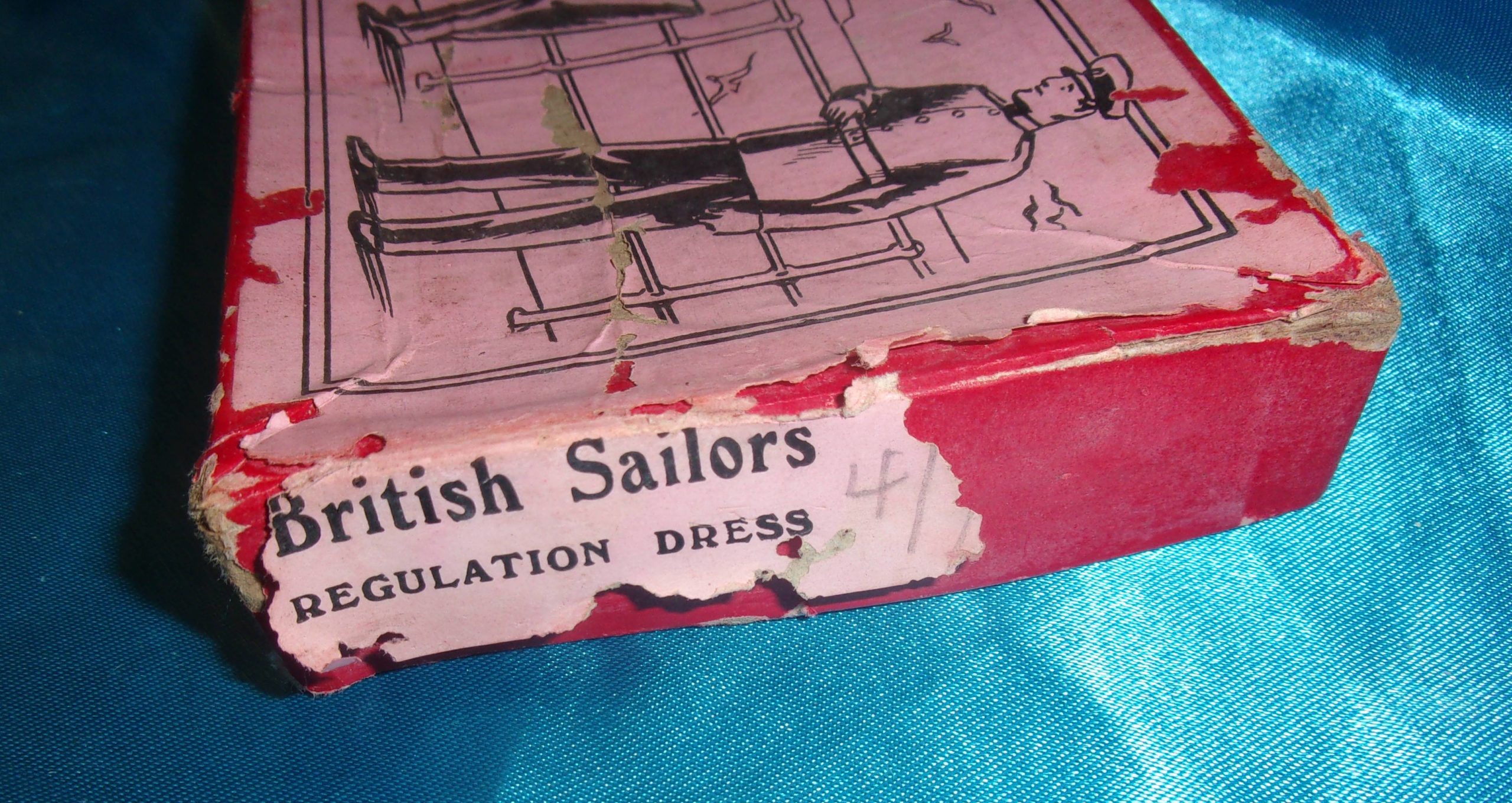 Britains Toy Soldiers Set 1510 Types Of The Royal Navy British Sailors Regulation Dress - Image 4