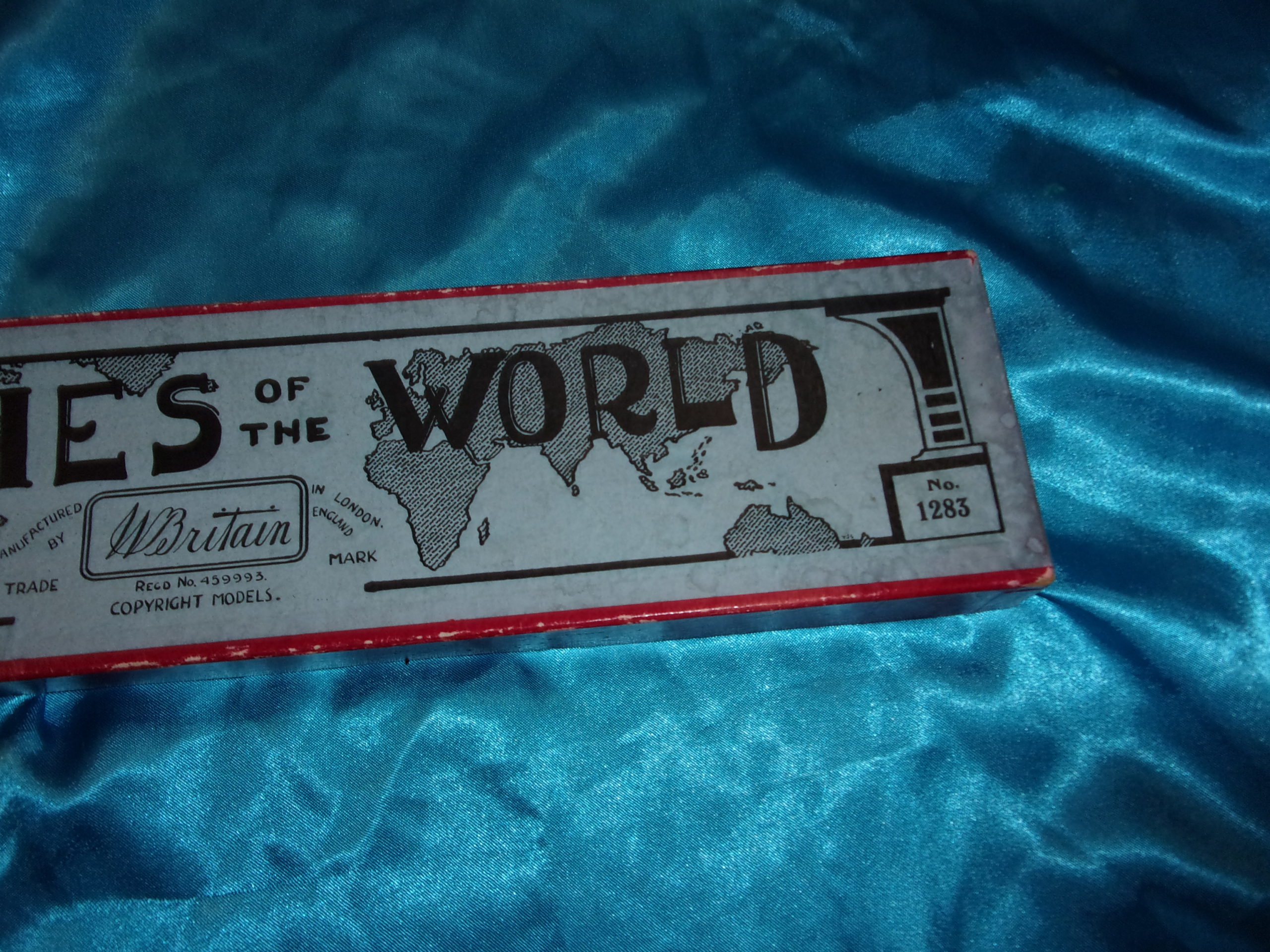 Britains Toy Soldiers Set 1283 Grenadier Guards Firing Armies Of The World Box - Image 5