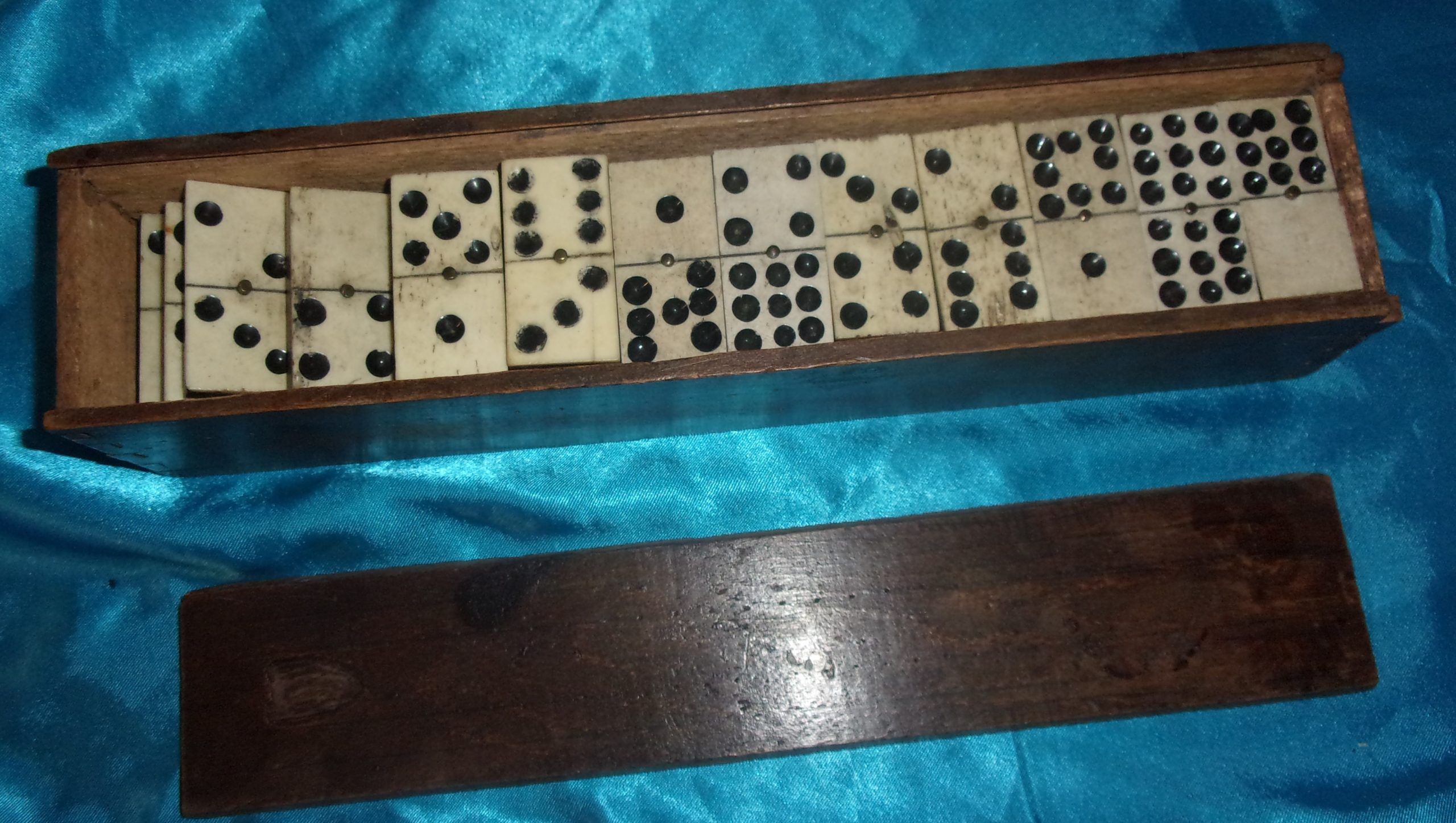 Early 20th Century 55 Piece Double-Nine Dominoes Set - Image 3