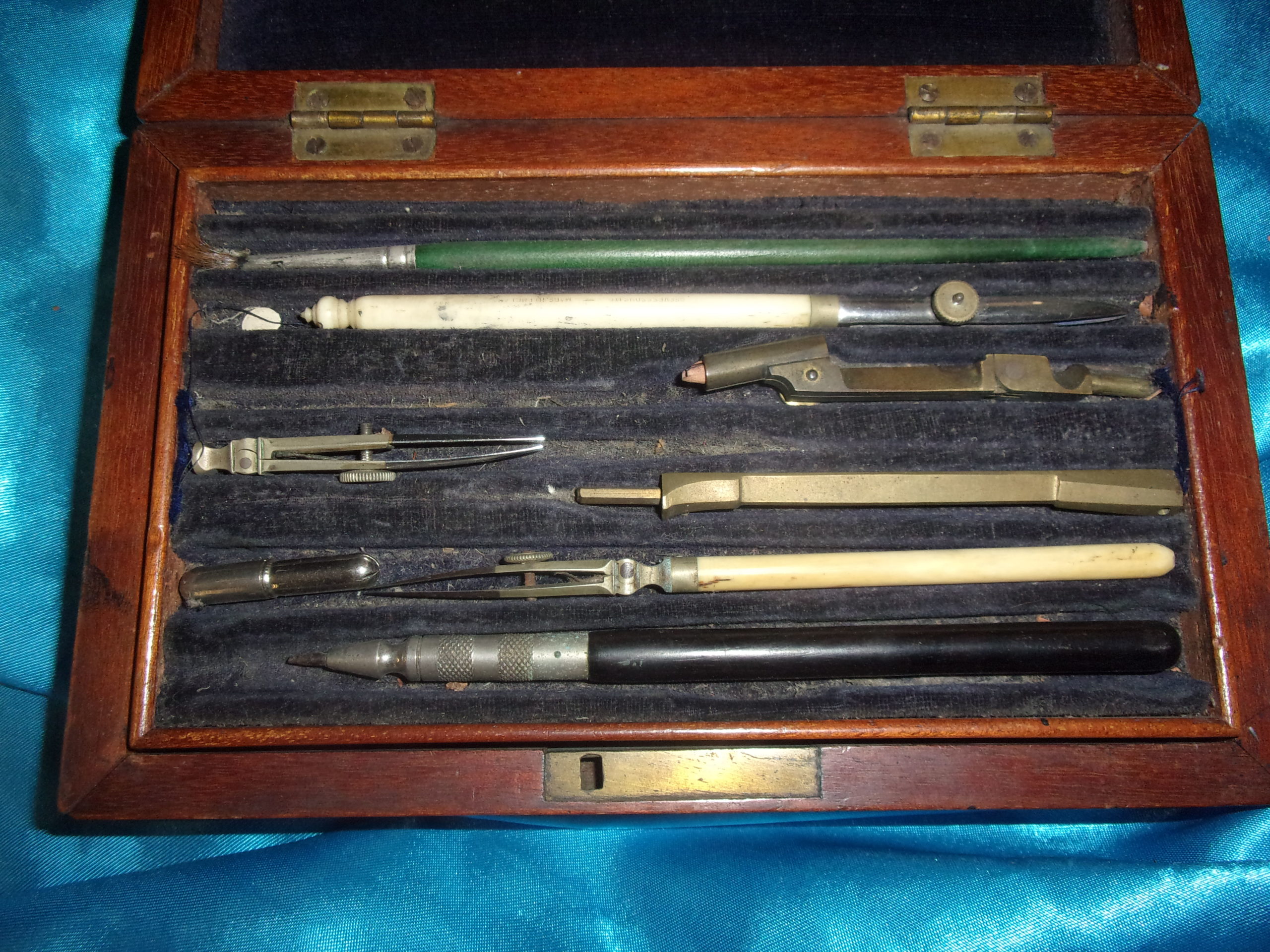 Early 20th Cased Drawing Instrument Set - Image 2