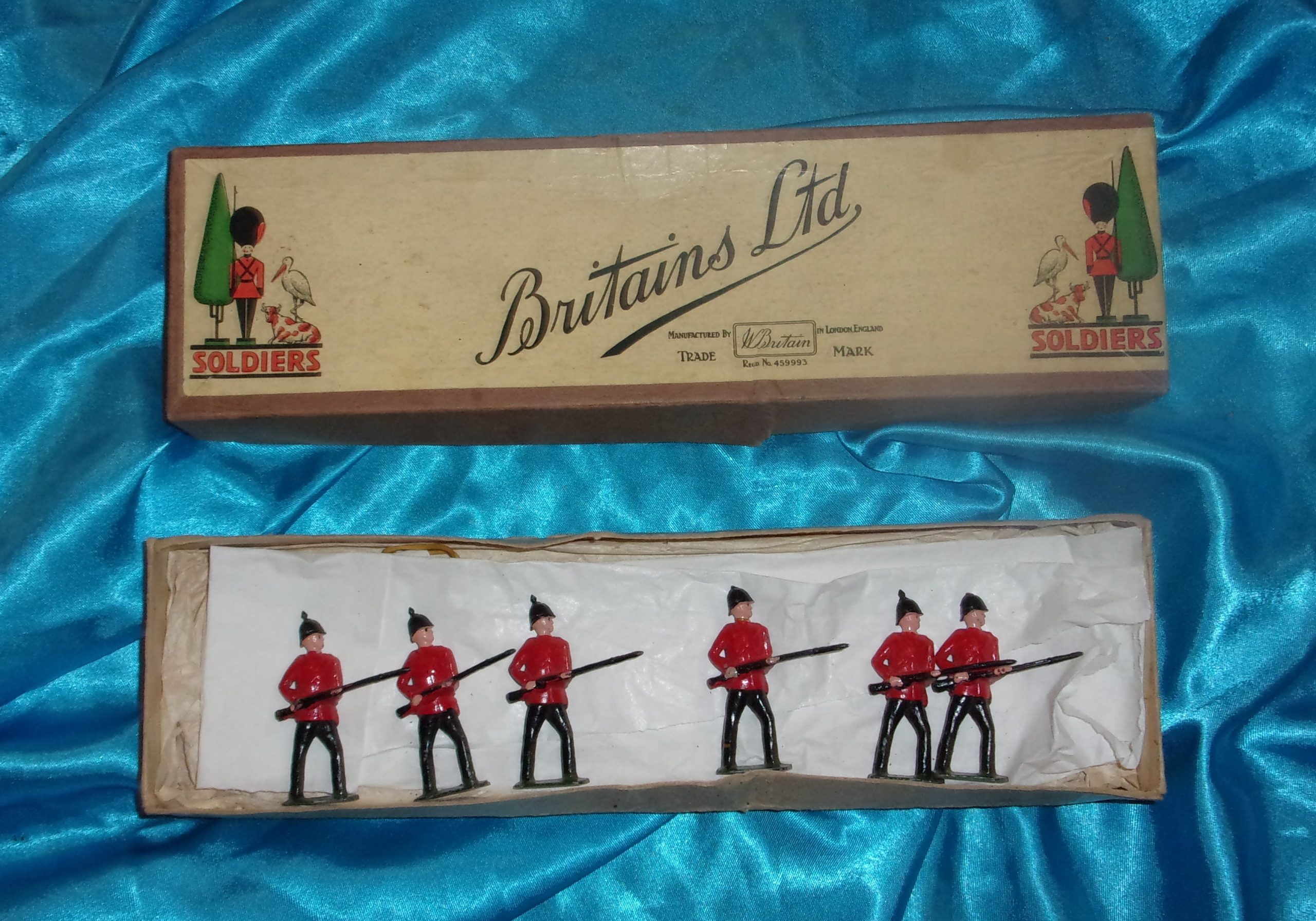 Britains Infantry Of The Line Standing On Guard Review Order Set 2A