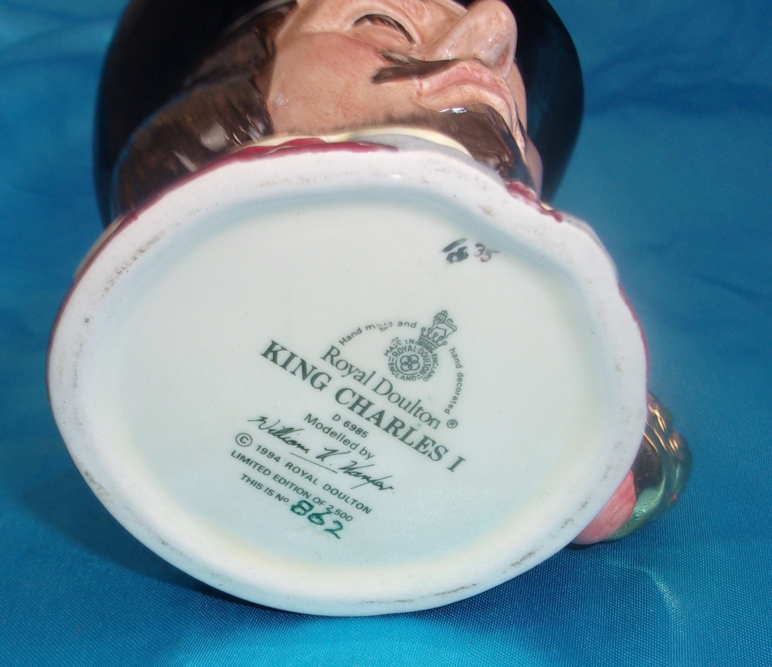 Small Royal Doulton Toby Jug Of King Charles I D 6985 - Image 6