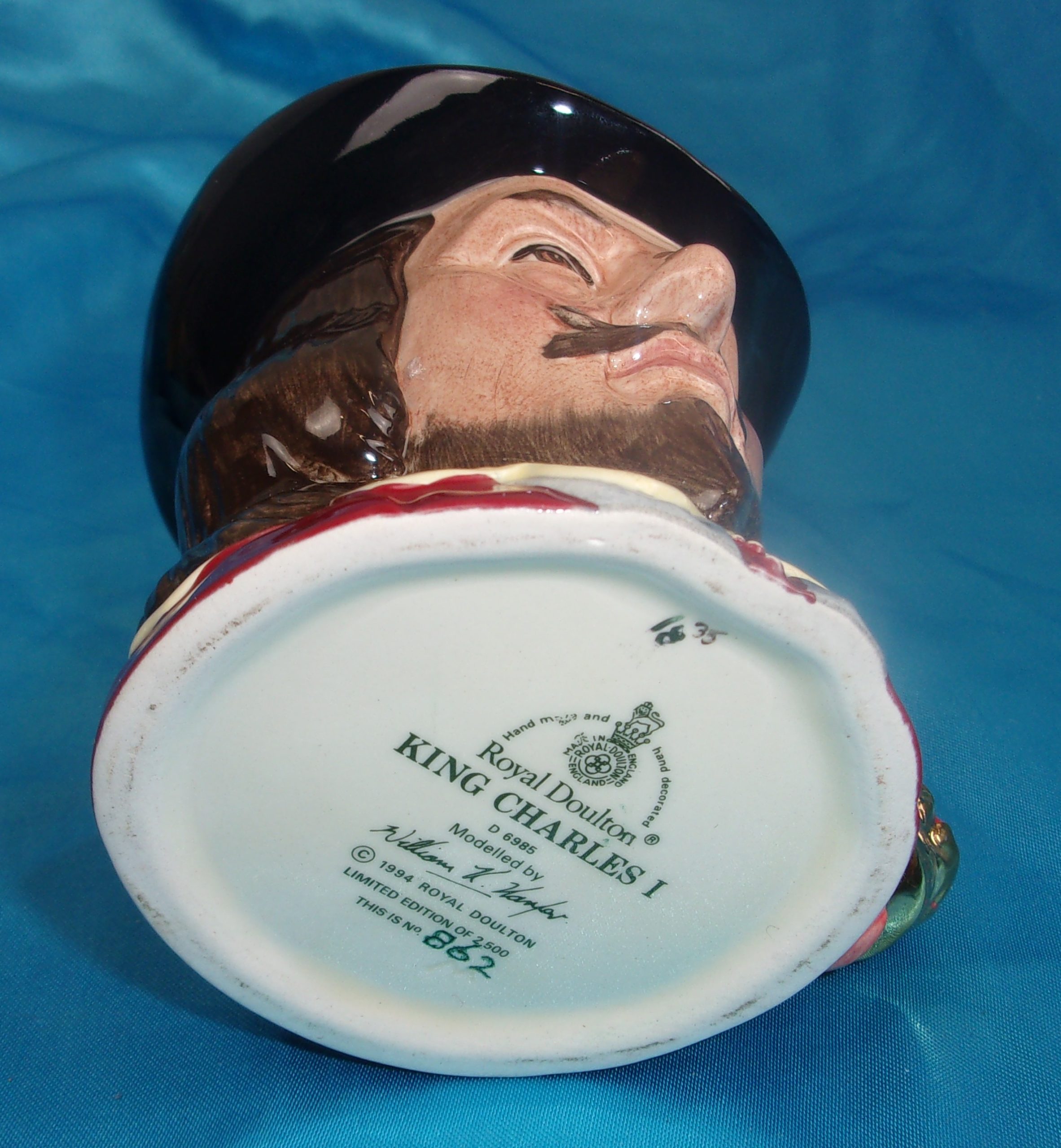Small Royal Doulton Toby Jug Of King Charles I D 6985 - Image 5