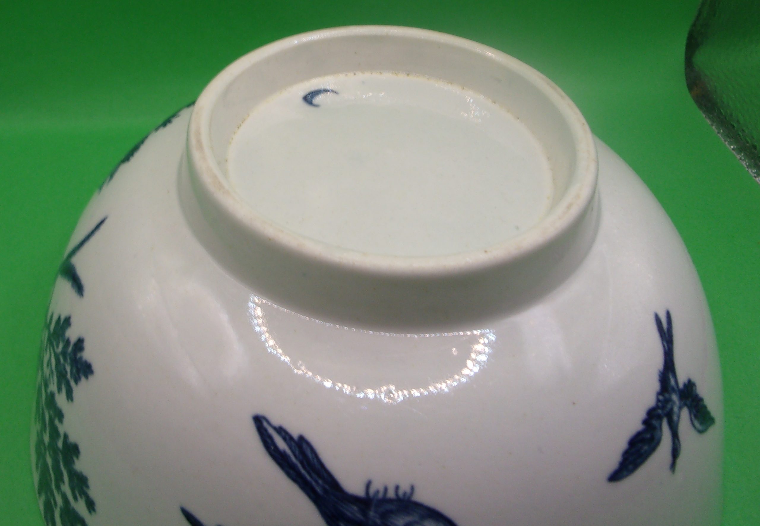 18th Century Worcester Porcelain Slop Bowl With The Birds In Branches Pattern - Image 8
