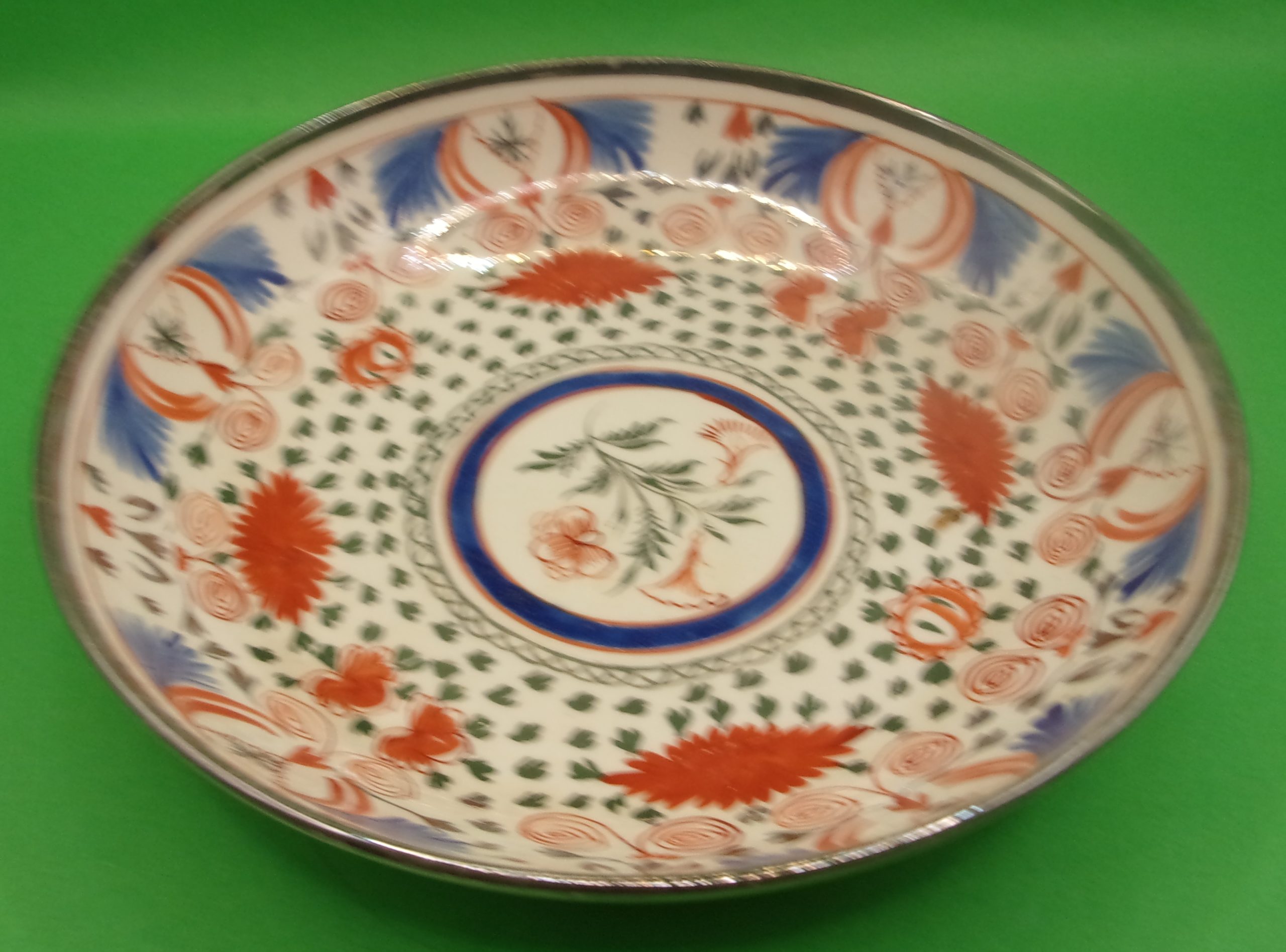 18th Century English Porcelain Teacup And Saucer In Polychrome Enamels With Silvering - Image 10