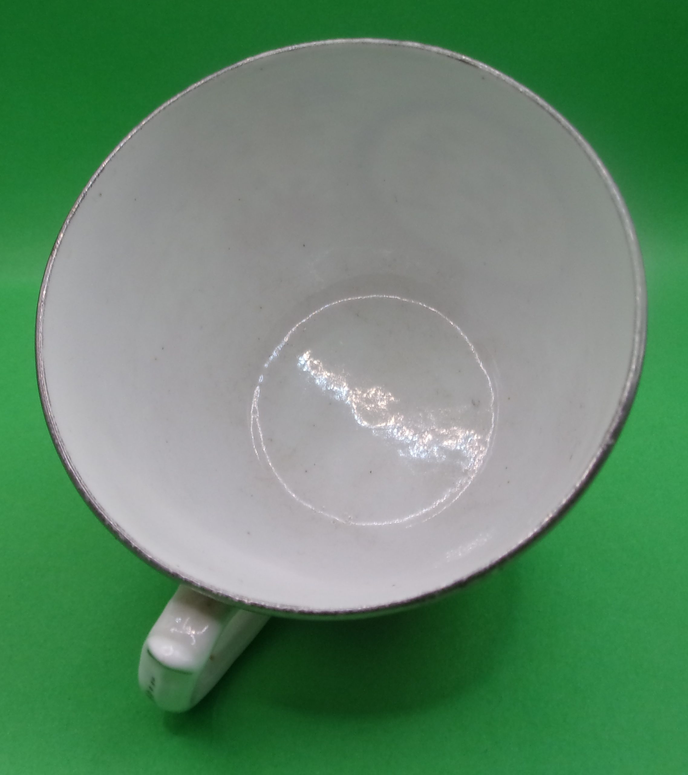 18th Century English Porcelain Teacup And Saucer In Polychrome Enamels With Silvering - Image 7
