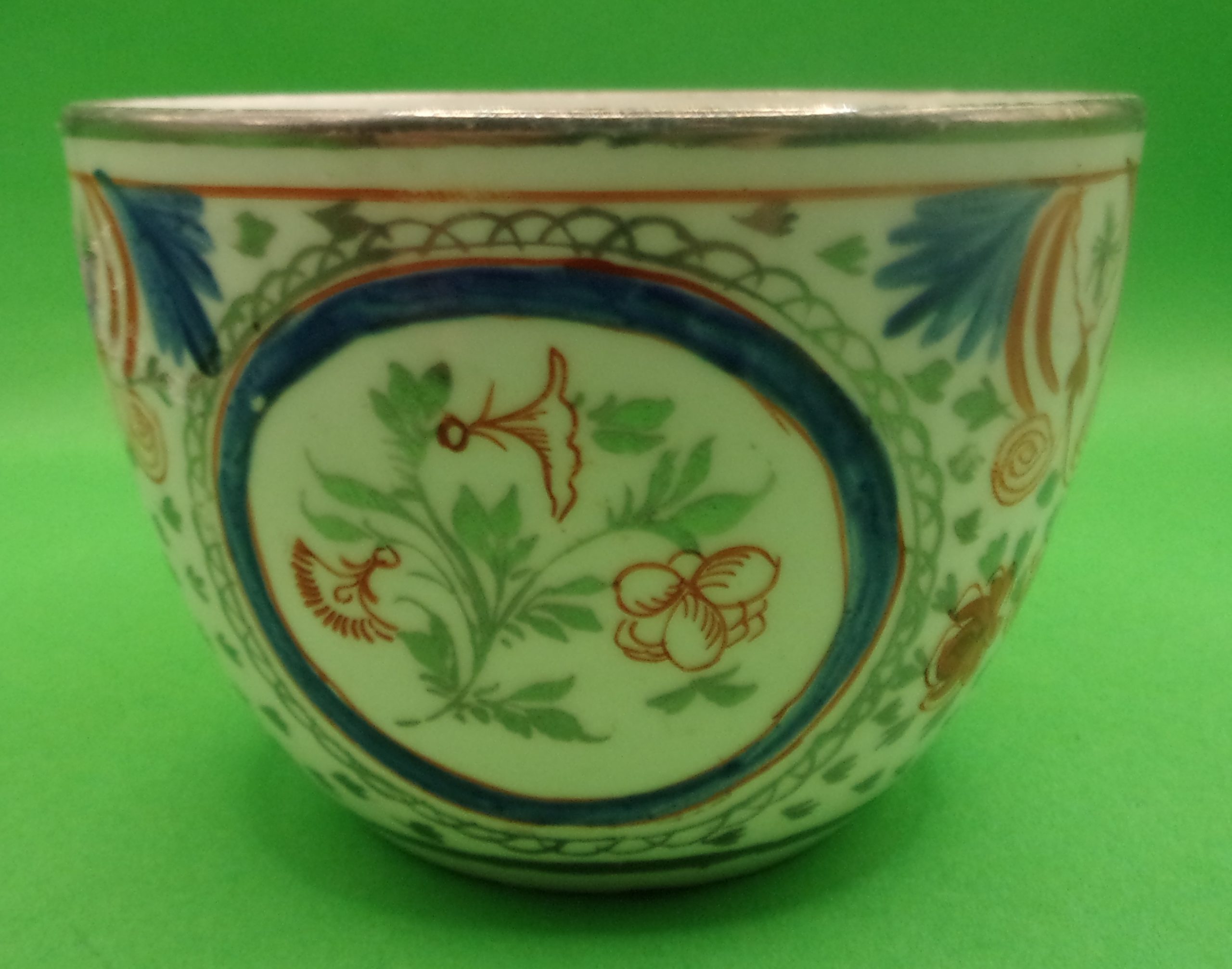 18th Century English Porcelain Teacup And Saucer In Polychrome Enamels With Silvering - Image 5