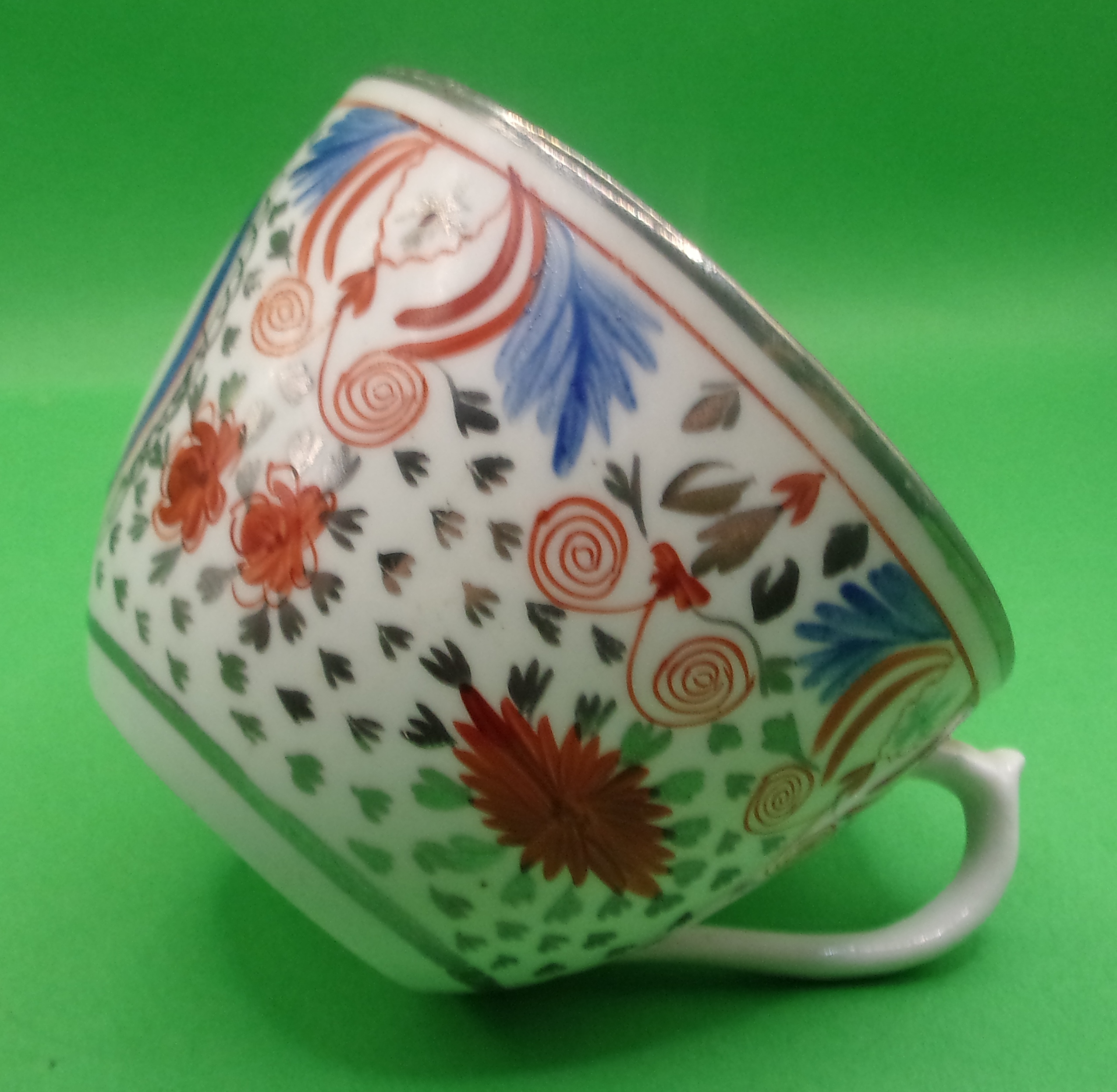 18th Century English Porcelain Teacup And Saucer In Polychrome Enamels With Silvering - Image 2