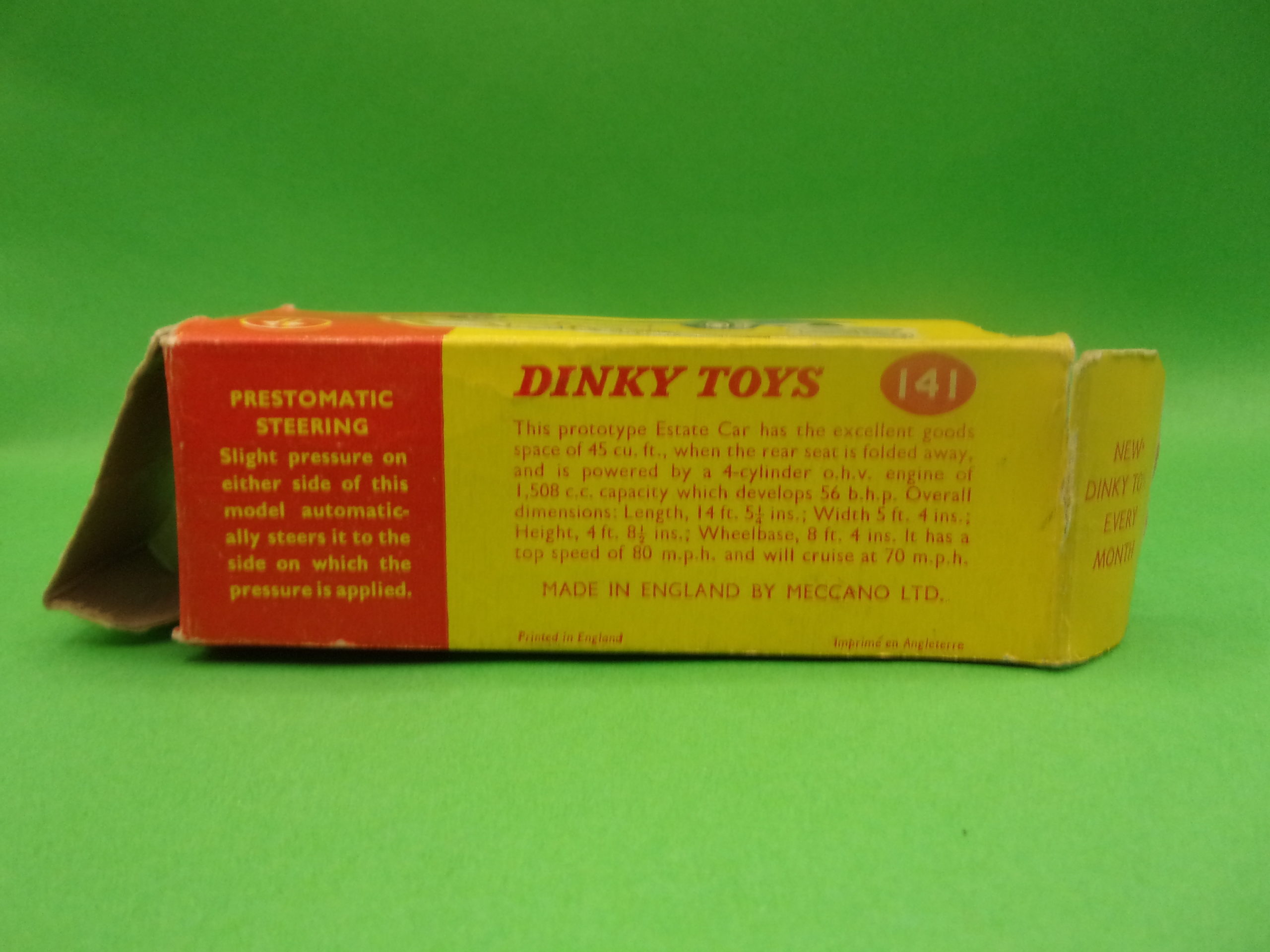 Dinky Toys 141 Vauxhaul Victor 141 Estate Car - Image 2